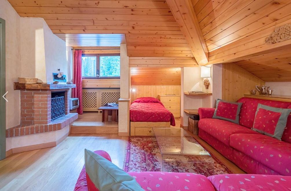 Apartmán Deliziosa Mansarda Ai Piedi Della Pista 3Tre Madonna Exteriér fotografie