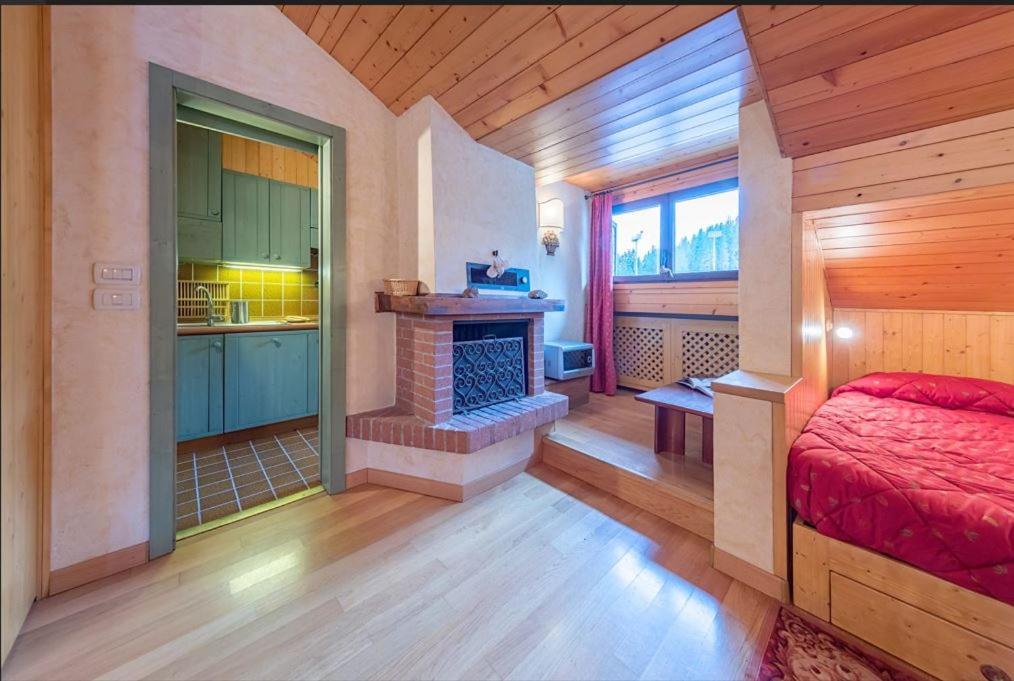 Apartmán Deliziosa Mansarda Ai Piedi Della Pista 3Tre Madonna Exteriér fotografie